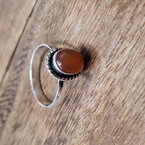 Size 9 R220 red carnelian 925 sterling silver ring - Picture 2 of 3